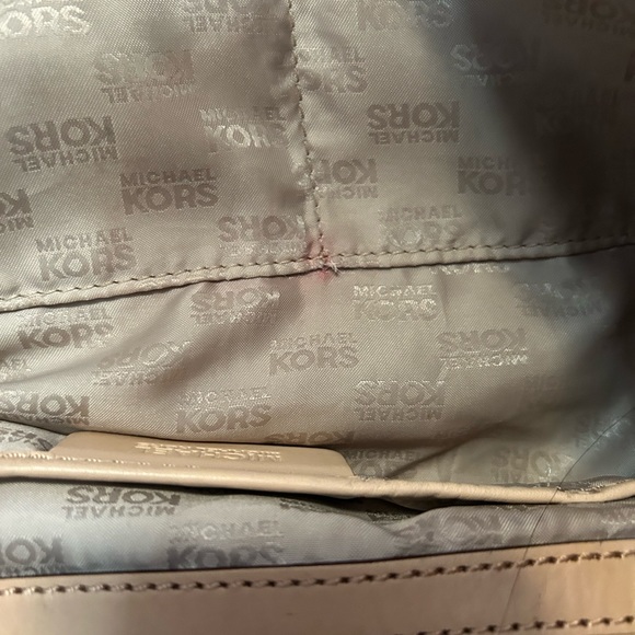 Michael Kors Fuchsia’ shoulder bag - Picture 4 of 4